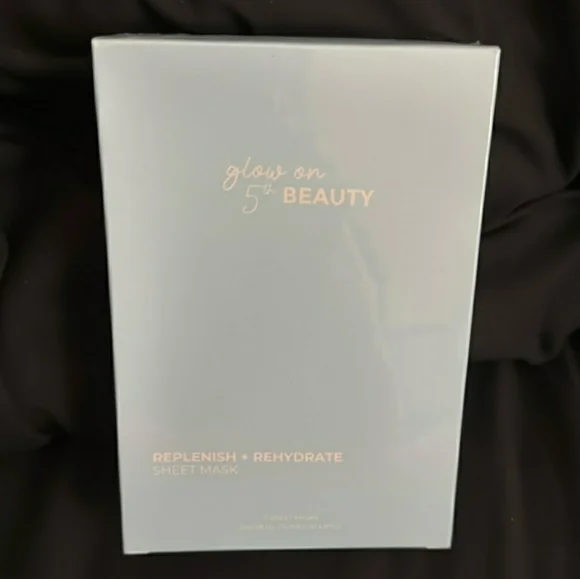 Glow on 5th Replenish + Rehydrate Sheet Masks Box of 5 - Picture 2 of 6